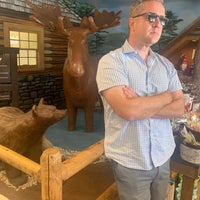 Photo taken at Len Libby Chocolatier by Lockhart S. on 8/10/2019