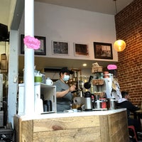 10/18/2021 tarihinde Chris N.ziyaretçi tarafından Beanstalk Cafe'de çekilen fotoğraf