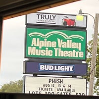 รูปภาพถ่ายที่ Alpine Valley Music Theatre โดย Chris N. เมื่อ 8/13/2022