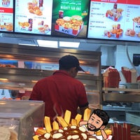 Photo taken at KFC كنتاكي by Abdullah :. on 6/28/2018