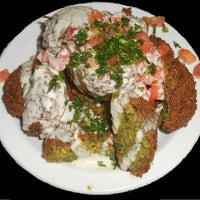 รูปภาพถ่ายที่ Byblos Lebanese Grill โดย Byblos Lebanese Grill เมื่อ 11/14/2013
