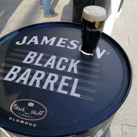 Das Foto wurde bei The BLACK STUFF Irish Pub &amp;amp; Whisky Bar von Karel K. am 4/27/2021 aufgenommen