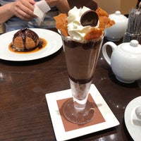 Photo taken at Lindt Chocolat Café by みー む. on 8/3/2019