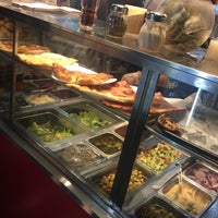 9/21/2017 tarihinde Michael F.ziyaretçi tarafından OMG Pizza'de çekilen fotoğraf