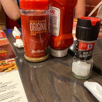 Photo taken at Red Robin Gourmet Burgers and Brews by Melissa M. on 7/9/2023