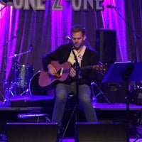 Das Foto wurde bei One-2-One Bar von Greta O. am 3/9/2017 aufgenommen