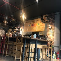 Foto tomada en The Lukkans Coffee  por Kemal el 3/23/2021