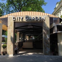 5/7/2013 tarihinde Григорий Ф.ziyaretçi tarafından City Garden Restaurant &amp;amp; Lounge'de çekilen fotoğraf