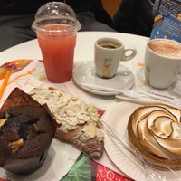 Photo taken at La Croissanterie by Luca on 1/4/2018