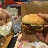 Photo taken at Burger King by Lucio Henrique M. on 5/16/2015