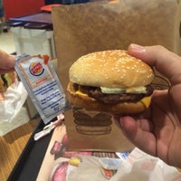 Photo taken at Burger King by Lucio Henrique M. on 5/16/2015