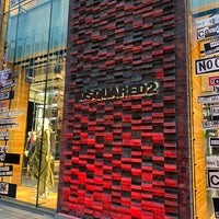 ディースクエアード東京店 Dsquared2 Tokyo Boutique In 中央区 ディースクエアード東京店 Dsquared2 Tokyo Boutique In 中央区