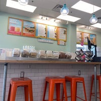 Photo taken at Tropical Smoothie Cafe by Regina H. on 5/30/2022