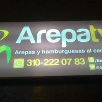 รูปภาพถ่ายที่ Arepaty โดย Alejandro C. เมื่อ 2/23/2013