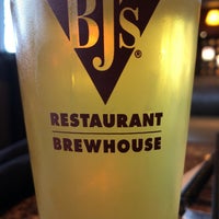 Photo taken at BJ&amp;#39;s Restaurant &amp;amp; Brewhouse by Jeff E. on 4/3/2019