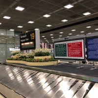 Photo taken at Baggage Claim 19 by Dale K. on 4/23/2018