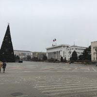 Photo taken at Площадь Ленина, Махачкала by Farida on 1/13/2018