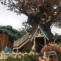 Photo taken at Chip&amp;#39;n Dale&amp;#39;s Treehouse by Iku on 1/10/2019