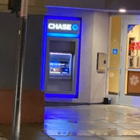 Photo taken at Chase Bank by Leonardo Tiberius ⛵ on 12/12/2019