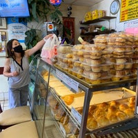 Photo taken at Lung Fung Bakery by Leonardo Tiberius ⛵ on 8/16/2020
