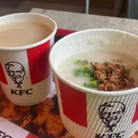 Photo taken at KFC by Leonardo Tiberius ⛵ on 11/18/2022