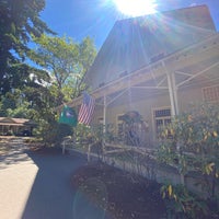 Photo taken at Lake Crescent Lodge by Leonardo Tiberius ⛵ on 8/16/2022