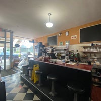 Photo taken at JoAnn&amp;#39;s Cafe by Leonardo Tiberius ⛵ on 5/28/2022