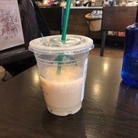 Photo taken at Starbucks by Leonardo Tiberius ⛵ on 10/30/2018