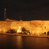 Photo taken at Castello Aragonese by Viaggiareinpuglia.it on 4/15/2013