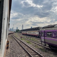 Photo taken at Platform 10 by bhfdwckkpu on 11/20/2022