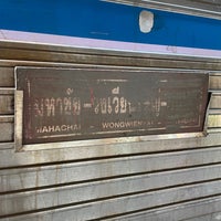 Photo taken at สถานีรถไฟวงเวียนใหญ่ (Wongwian Yai) SRT5001 by bhfdwckkpu on 11/29/2022