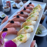 Foto tirada no(a) Buddha&amp;#39;s Favorite Sushi por Max M. em 9/20/2022