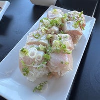 Снимок сделан в Buddha&amp;#39;s Favorite Sushi пользователем Max M. 9/20/2022
