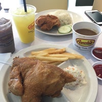 Photo taken at Arnold&amp;#39;s Fried Chicken by Judy V. on 8/14/2016