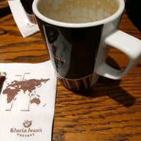 Photo taken at Gloria Jean&amp;#39;s Coffees by Dave 🇹🇷 on 2/23/2020