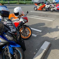 Photo taken at 7-Eleven by しちゃむ on 8/9/2019