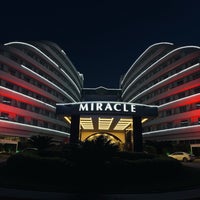 Foto diambil di Miracle Resort Hotel oleh Alisa K. pada 3/30/2024