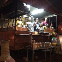 Photo taken at Nómadas Street Food by Ariel H. on 9/27/2016