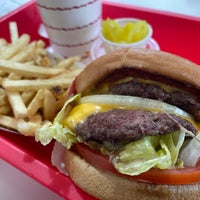 Photo taken at In-N-Out Burger by Philip R. on 3/20/2023