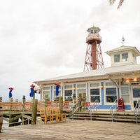 Foto diambil di Lighthouse Point Bar &amp;amp; Grille oleh Lighthouse Point Bar &amp;amp; Grille pada 1/22/2018