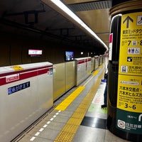 Photo taken at Oedo Line Roppongi Station (E23) by Aldous Noah on 1/21/2024