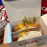 รูปภาพถ่ายที่ KFC โดย Aldous Noah เมื่อ 5/8/2018