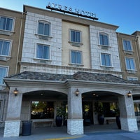 4/2/2024にAldous NoahがAyres Hotel Orangeで撮った写真