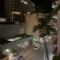3/22/2021에 Aldous Noah님이 Oasis Hotel Waikiki에서 찍은 사진