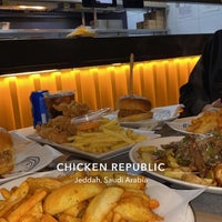 Photo taken at Chicken Republic by 𝖬𝖺𝗁𝖺 on 11/30/2021