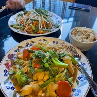 12/16/2021 tarihinde Machelle L.ziyaretçi tarafından Thai Spices Natural Restaurant'de çekilen fotoğraf