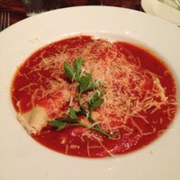 2/9/2013 tarihinde Danielle D.ziyaretçi tarafından Da Sesto Italian Restaurant'de çekilen fotoğraf