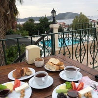 Photo taken at Hotel Club Phellos by Yiğit Can A. on 10/28/2021