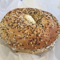 Photo taken at Bodo&amp;#39;s Bagels by Angela F. on 11/19/2017