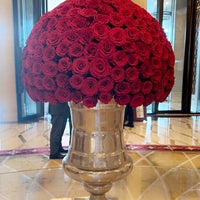 Photo taken at The St. Regis Abu Dhabi by RR Jaber on 10/5/2023